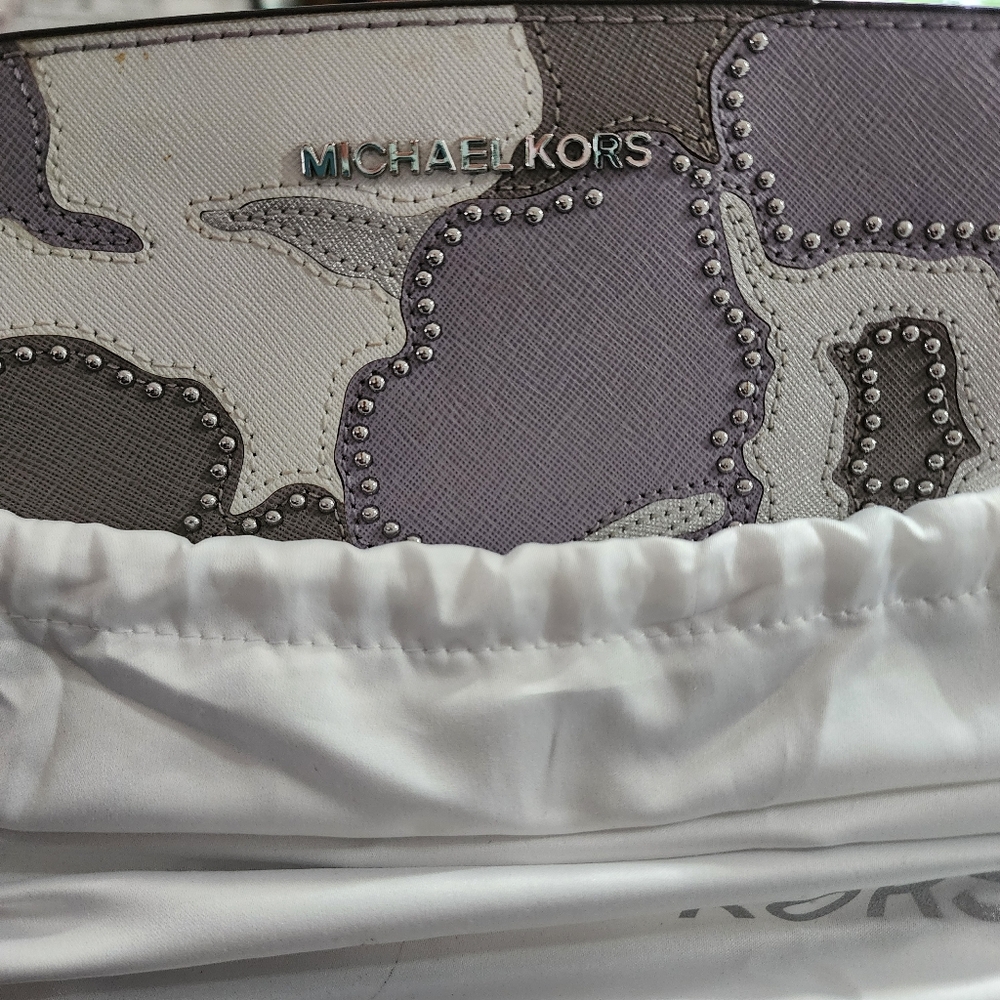 NUC AUTHENTIC MICHAEL KORS Selma medium messenger page - Picture 11 of 16